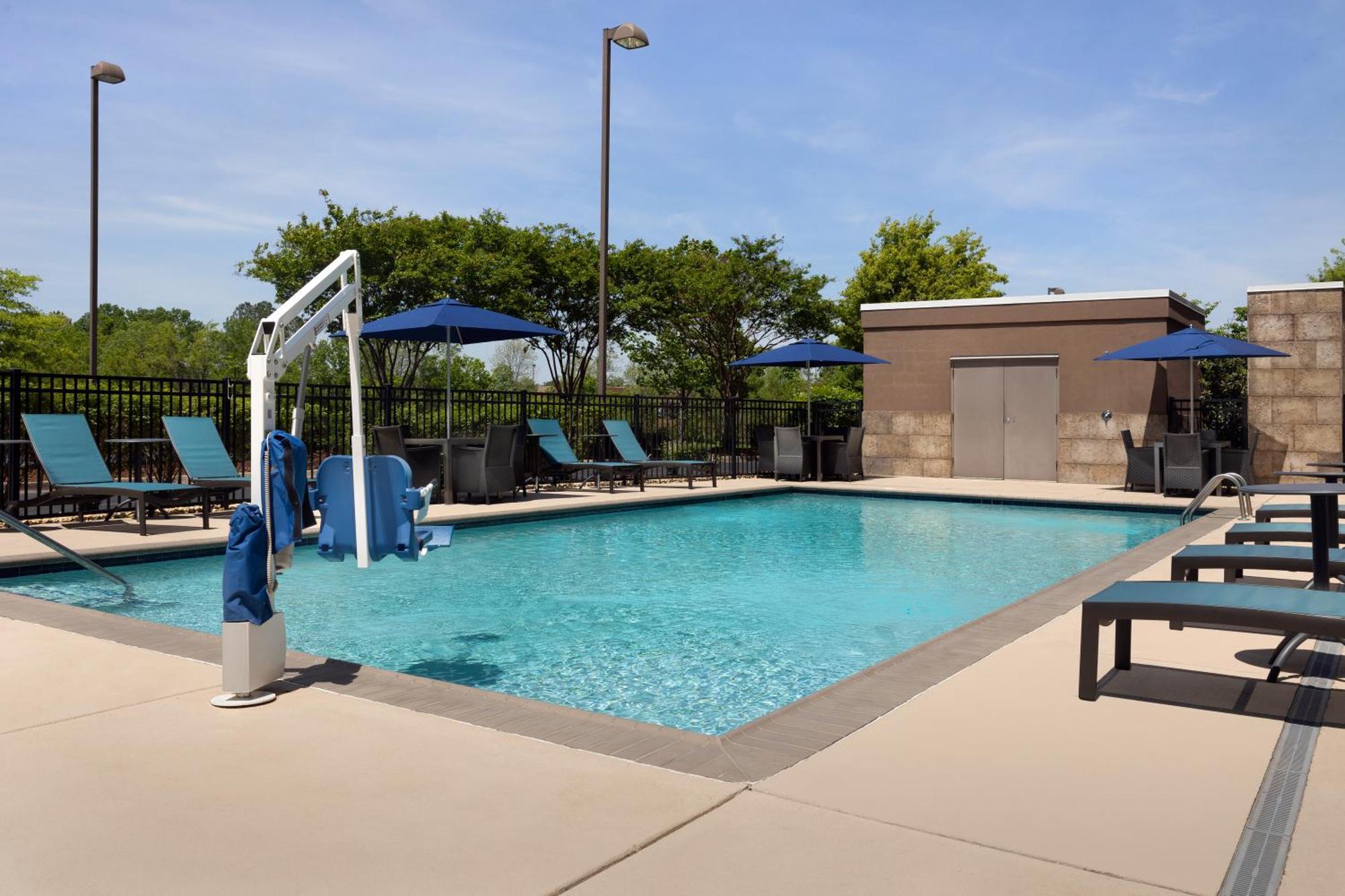 Hampton Inn & Suites Huntsville Research Park Area Exterior foto